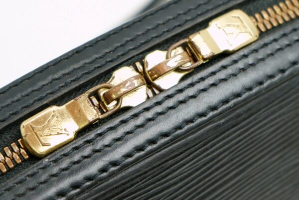 11570768 6 Louis Vuitton Jasmine Handbag Epi Black