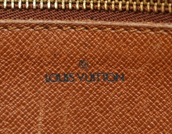 11570861 8 Louis Vuitton Trocadero 27 Shoulder Bag Monogram Brown