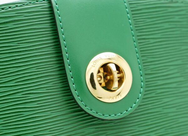 11571250 5 Louis Vuitton Cluny Shoulder Bag Epi Green