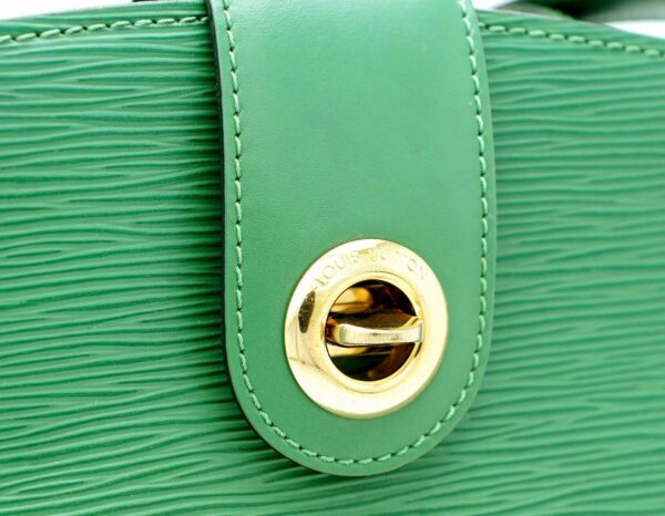 11571380 5 Louis Vuitton Cluny Shoulder Bag Epi Green