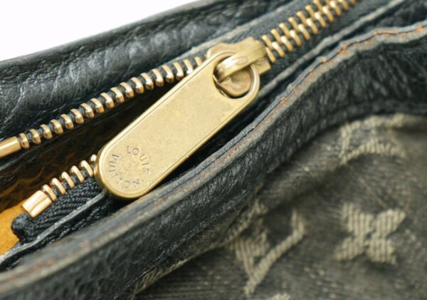 11571491 6 Louis Vuitton XS Shoulder Bag Monogram Denim Black