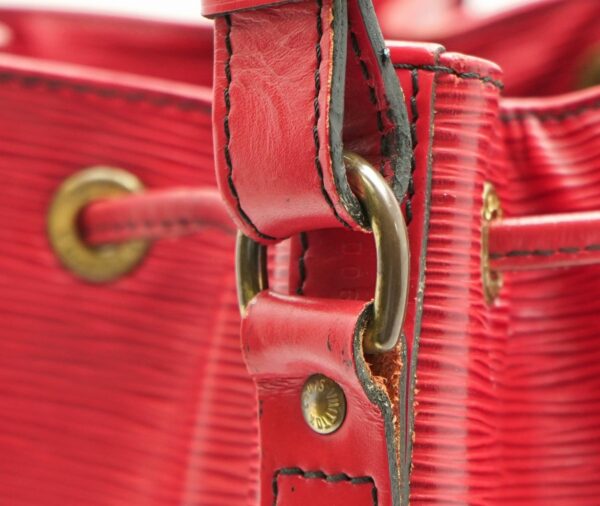 11580852 5 Louis Vuitton Petit Noe Shoulder Bag Epi Red