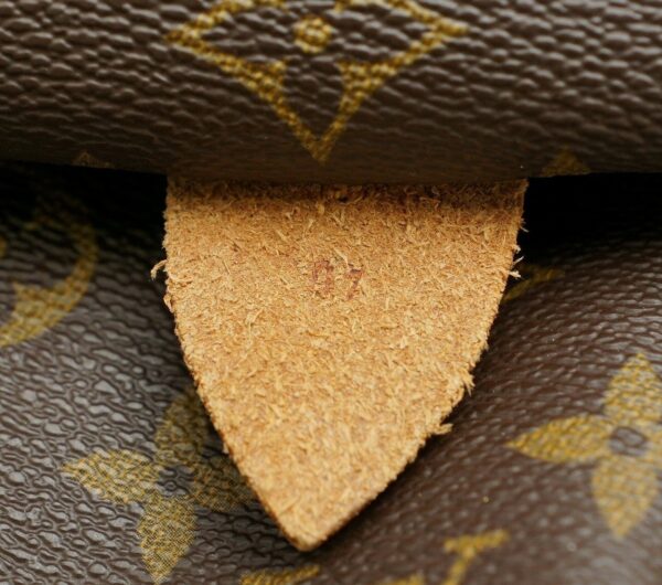 11581151 8 Louis Vuitton Speedy 40 Bag Monogram Brown