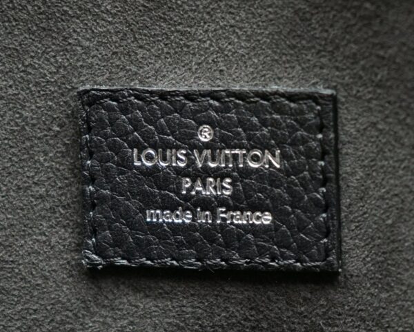 11581564 7 Louis Vuitton Victor Business Bag Taurillon Leather Black