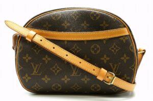 11590821 Louis Vuitton Popincourt O Tote Bag Monogram Canvas