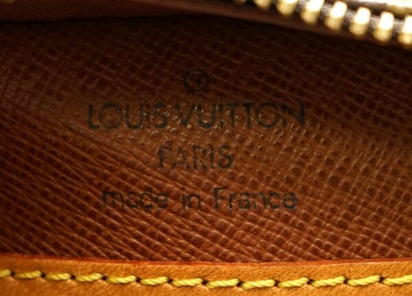 11590821 8 Louis Vuitton Blois Shoulder Bag Monogram Brown