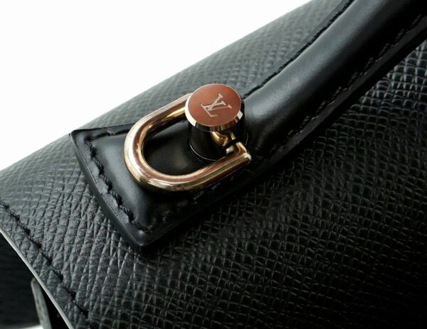 11591393 6 Louis Vuitton Monceau 28 Bag Taiga Black