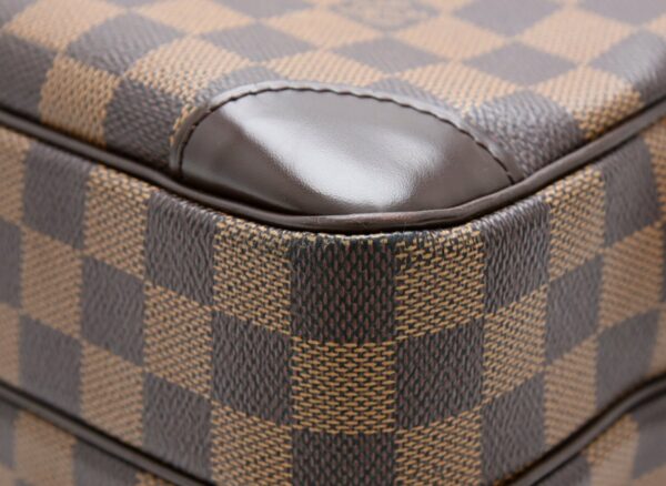 11591415 2 Louis Vuitton Nile Shoulder Bag Damier Brown