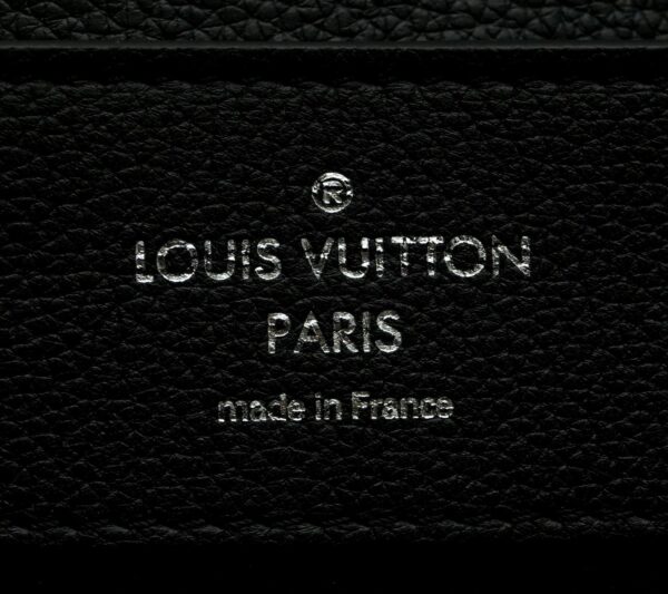 11591419 8 Louis Vuitton Lock Me Rucksack Leather Black