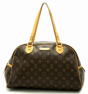 11600793 Gucci GG Supreme Shoulder Bag Brown