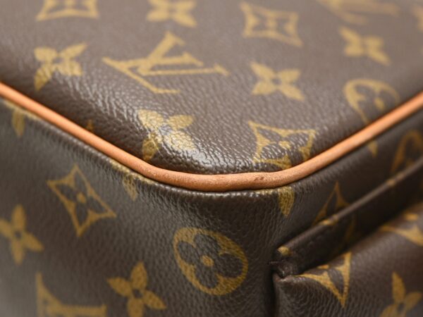 11600841 2 Louis Vuitton Cité Handbag Monogram Brown