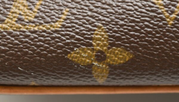 11600841 7 Louis Vuitton Cité Handbag Monogram Brown