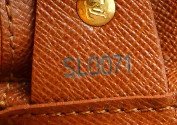 11601022 8 Louis Vuitton Musette Shoulder Bag Monogram Brown