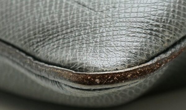 11601130 2 Louis Vuitton Sasha Shoulder Bag Taiga Gray