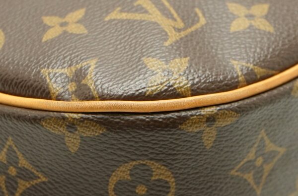 11601172 2 Louis Vuitton Odeon PM Shoulder Bag Monogram Brown