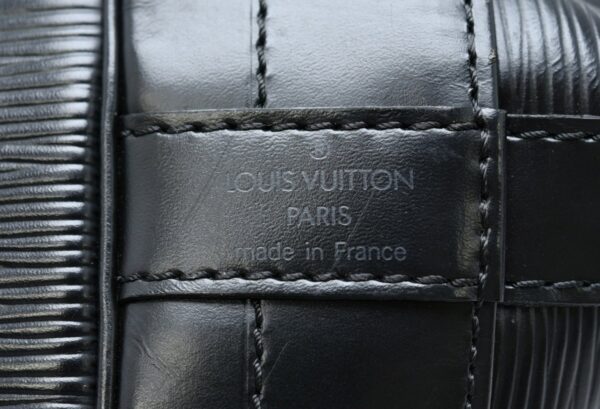 11601424 8 Louis Vuitton Noe Shoulder Bag Epi Black