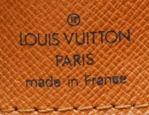 11610794 8 Louis Vuitton Porte de Cumin Voyage Briefcase Monogram Brown