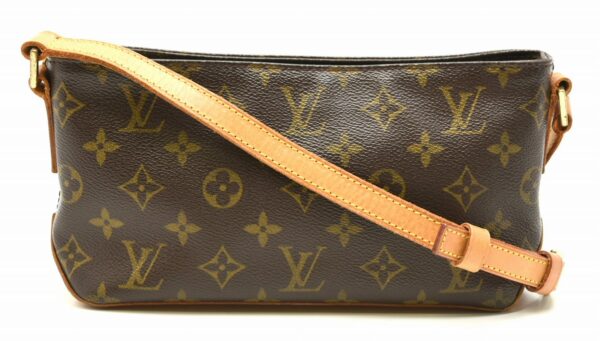 11610947 Louis Vuitton Trotter Shoulder Bag Monogram Brown