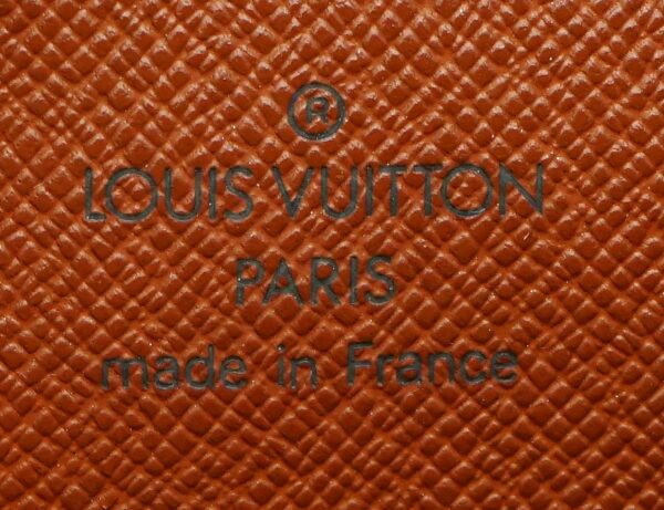 11611077 8 Louis Vuitton Pochette Cite Shoulder Bag Monogram Brown