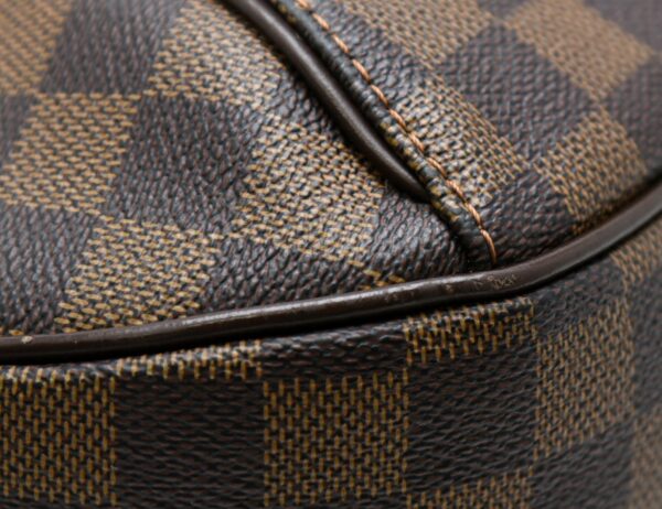 11611526 2 Louis Vuitton Thames GM Shoulder Bag Damier Brown