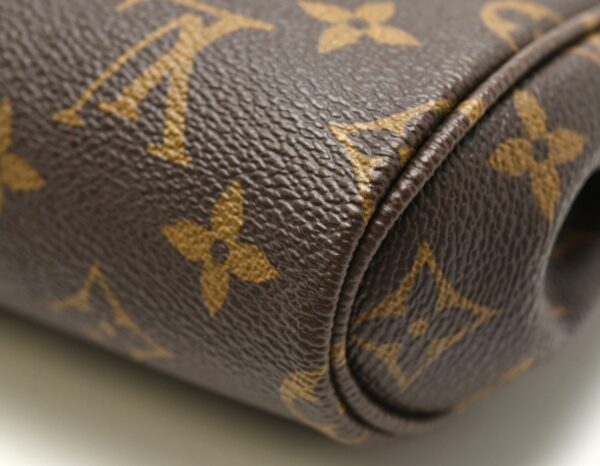 11620689 2 Louis Vuitton Favorite MM Shoulder Pouch Monogram Brown