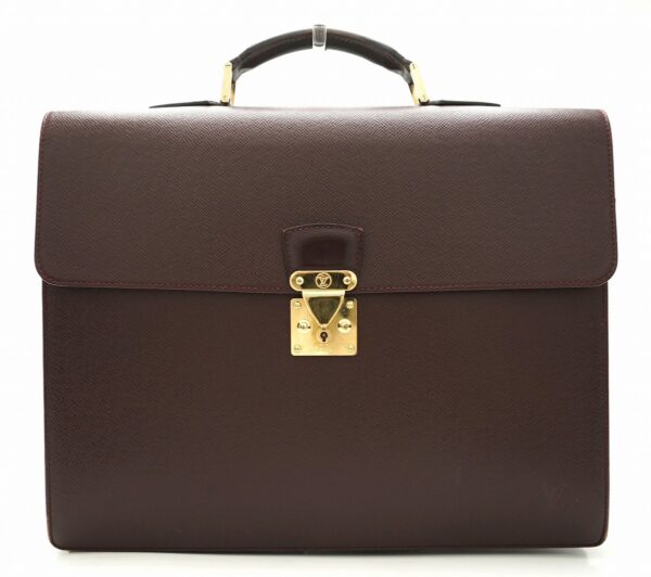 11620843 Louis Vuitton Moscova Briefcase Taiga Acaju Brown