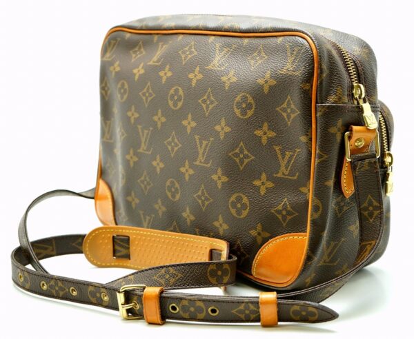 11630212 1 Louis Vuitton Nile Shoulder Bag Monogram Brown