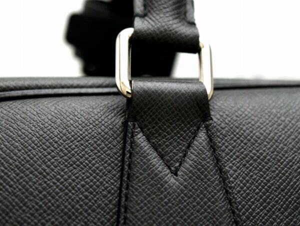 11630398 6 Louis Vuitton Neo Kendall Bag Taiga Black