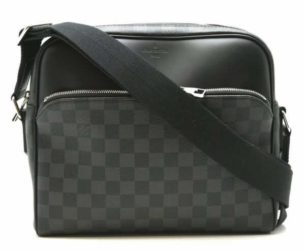 11631081 Louis Vuitton Dayton PM Shoulder Bag Damier Graphite Black