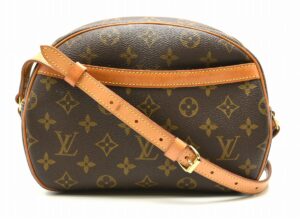 11631105 LOUIS VUITTON District PM Ebene Shoulder Bag