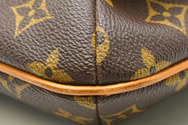 11640812 2 Louis Vuitton Musette Tango Short Shoulder Bag Monogram Brown