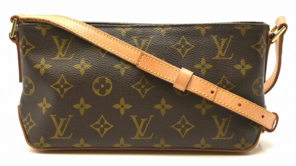 11640837 Louis Vuitton Trotter Shoulder Bag Monogram Brown