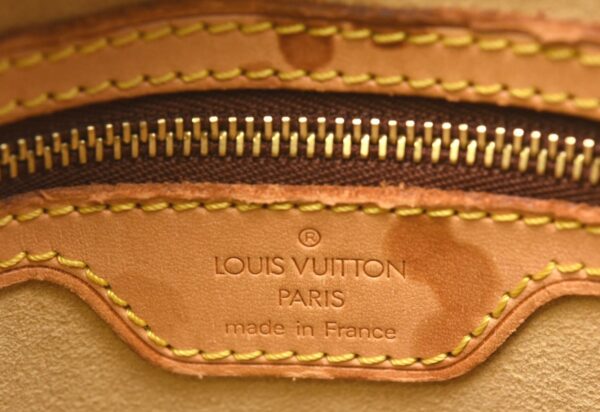 11640860 8 Louis Vuitton Looping MM Shoulder Bag Monogram Brown