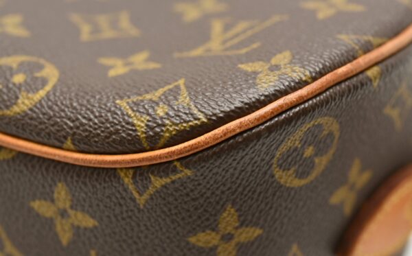 11641110 2 Louis Vuitton Blois Shoulder Bag Monogram Brown