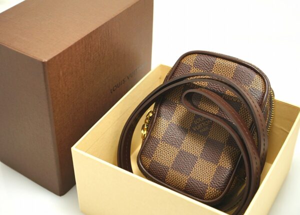 11641299 8 Louis Vuitton Okapi PM Mini Pouch Damier Brown