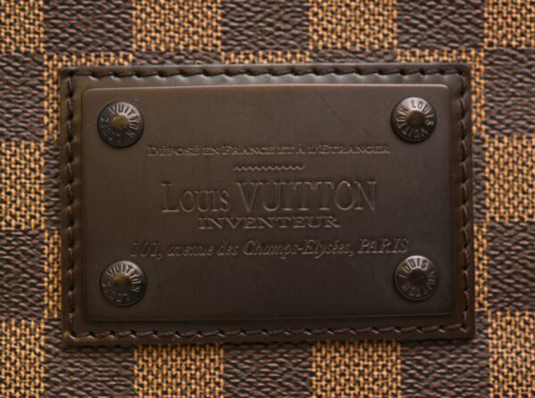 11641348 8 Louis Vuitton Brooklyn PM Shoulder Bag Damier Brown