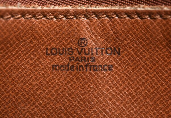 11641813 8 Louis Vuitton Genefeuille Shoulder Bag Monogram Brown