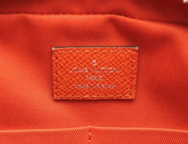 11642114 8 Louis Vuitton PDV PM Business Bag Taiga Orange