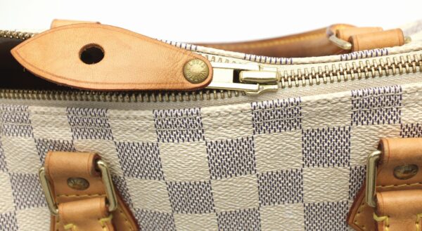 11642160 5 Louis Vuitton Speedy 30 Handbag Damier Azur White