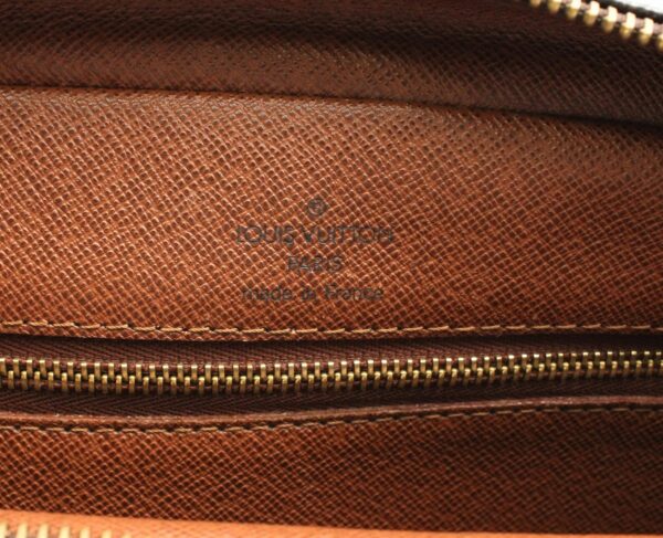 11642186 8 Louis Vuitton Nile Shoulder Bag Monogram Brown