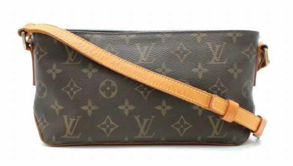 11650746 Louis Vuitton Trotter Shoulder Bag Monogram Brown