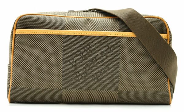 11651108 Louis Vuitton Acrobatic Body Bag Damier Giant Black