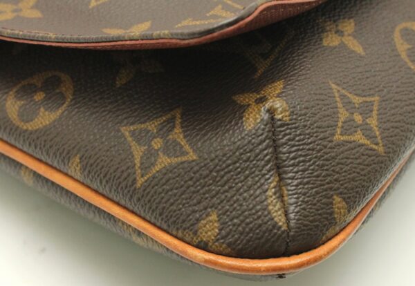 11651490 2 Louis Vuitton Musette Tango Shoulder Bag Monogram Brown