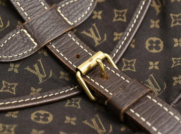 11651562 5 Louis Vuitton Saumur 30 Shoulder Bag Monogram Brown