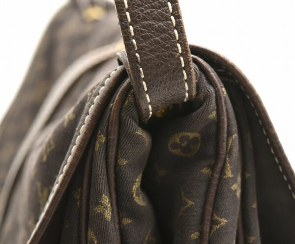 11651562 6 Louis Vuitton Saumur 30 Shoulder Bag Monogram Brown