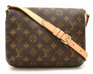 11651630 Louis Vuitton Sologne Monogram Shoulder Bag Brown