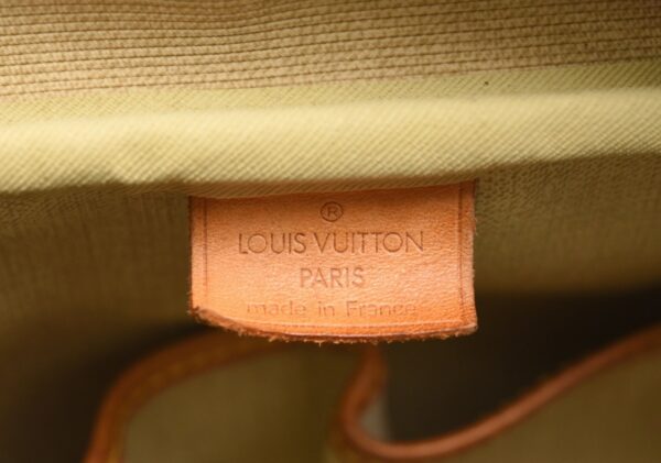 11651649 8 Louis Vuitton Deauville Handbag Monogram Brown