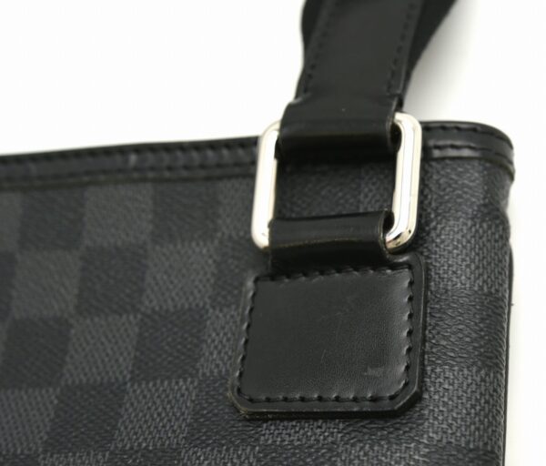 11660082 6 Louis Vuitton Thomas Shoulder Bag Damier Graphite Black