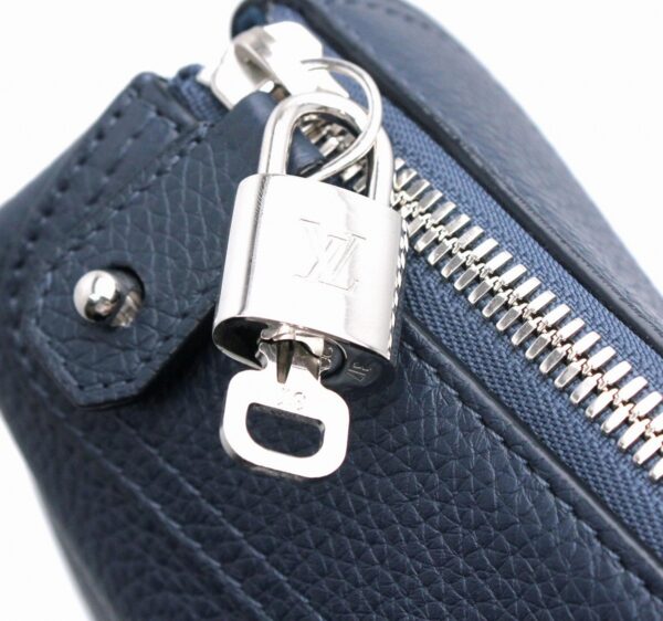 11660256 5 Louis Vuitton Greenwich Tote Bag Taurillon Navy