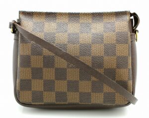 11660848 Burberry TB Shoulder Bag